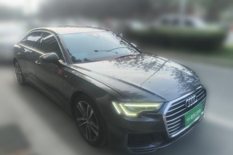Used Audi A6L 2020 40 TFSI Luxury Dynamic Edition Front Right 45 Deg