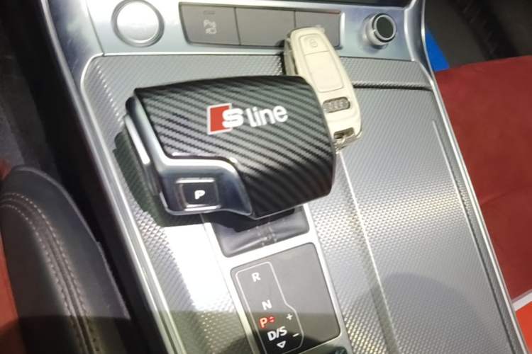 Used Audi A6L 2020 40 TFSI Luxury Dynamic Edition Gear Lever