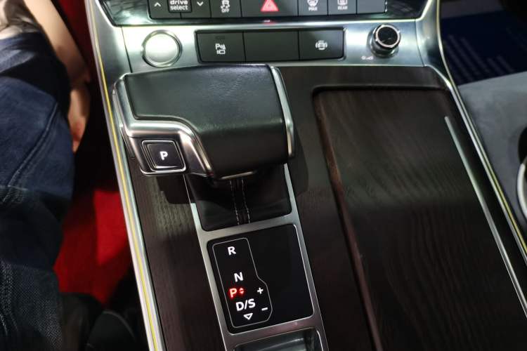 Used Audi A6L 2020 45 TFSI quattro Prestige Dynamic Edition Gear Lever
