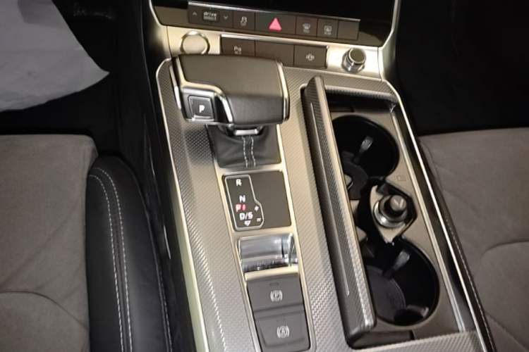 Used Audi A6L 2020 40 TFSI Luxury Dynamic Edition Gear Lever