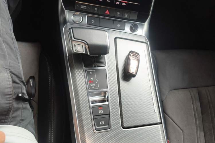 Used Audi A6L 2020 40 TFSI Luxury Dynamic Edition Gear Lever