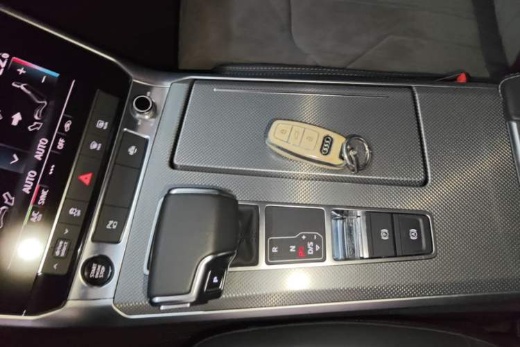 Used Audi A6L 2020 40 TFSI Luxury Dynamic Edition Gear Lever