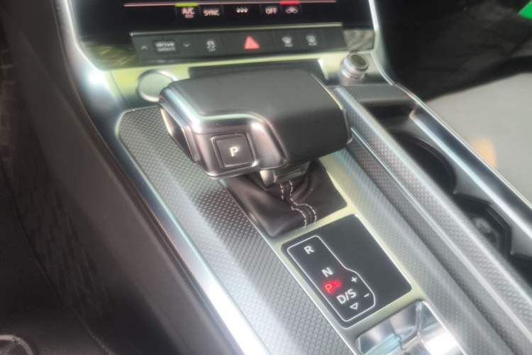 Used Audi A6L 2020 40 TFSI Luxury Dynamic Edition Gear Lever