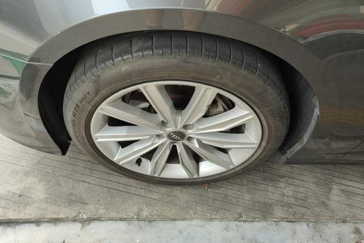 Used Audi A6L 2020 45 TFSI Prestige Dynamic Edition Left Front Wheel Hub