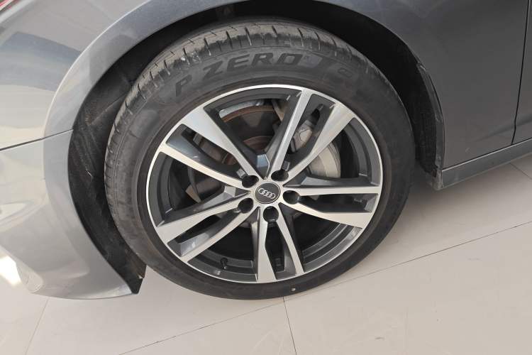 Used Audi A6L 2020 40 TFSI Luxury Dynamic Edition Left Front Wheel Hub