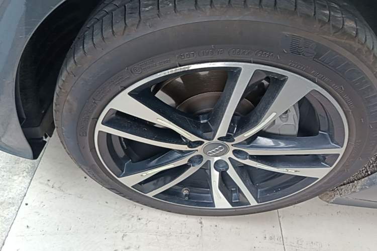 Used Audi A6L 2020 40 TFSI Luxury Dynamic Edition Left Front Wheel Hub