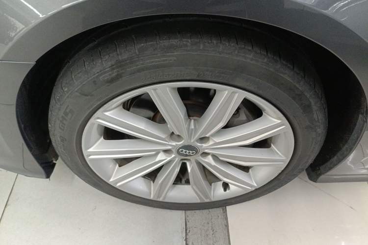 Used Audi A6L 2020 45 TFSI Prestige Dynamic Edition Left Front Wheel Hub