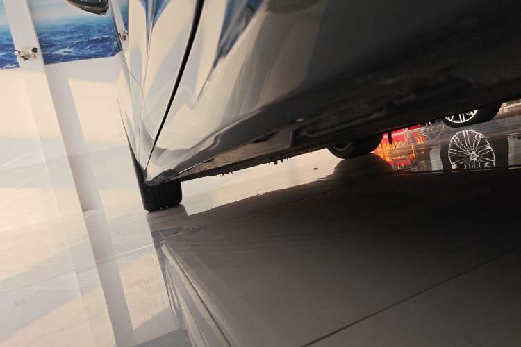 Used Audi A6L 2020 40 TFSI Luxury Dynamic Edition Left Side Sill