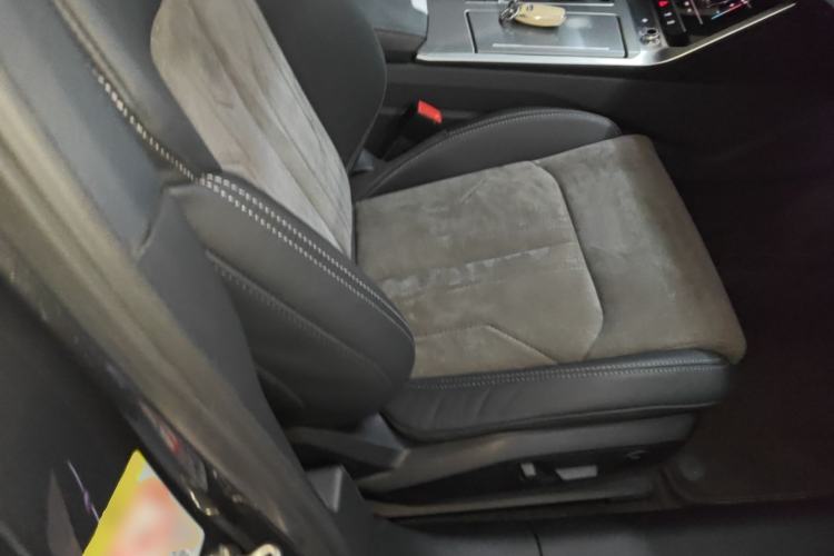 Used Audi A6L 2020 40 TFSI Luxury Dynamic Edition Right Front Seat