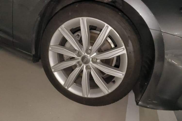 Used Audi A6L 2020 45 TFSI Prestige Dynamic Edition Right Front Wheel Hub