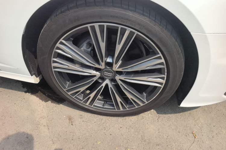Used Audi A6L 2020 45 TFSI Prestige Dynamic Edition Right Front Wheel Hub