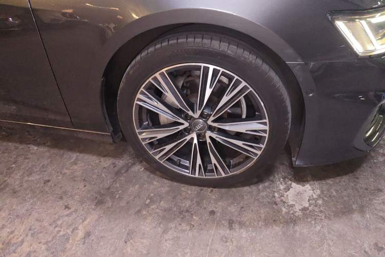 Used Audi A6L 2020 45 TFSI quattro Prestige Dynamic Edition Right Front Wheel Hub