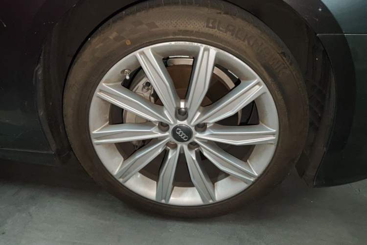 Used Audi A6L 2020 45 TFSI Prestige Dynamic Edition Right Front Wheel Hub