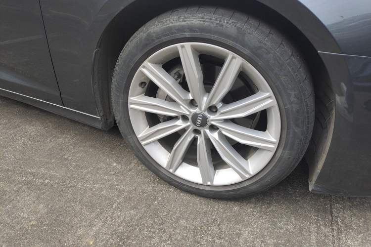 Used Audi A6L 2020 45 TFSI Prestige Dynamic Edition Right Front Wheel Hub