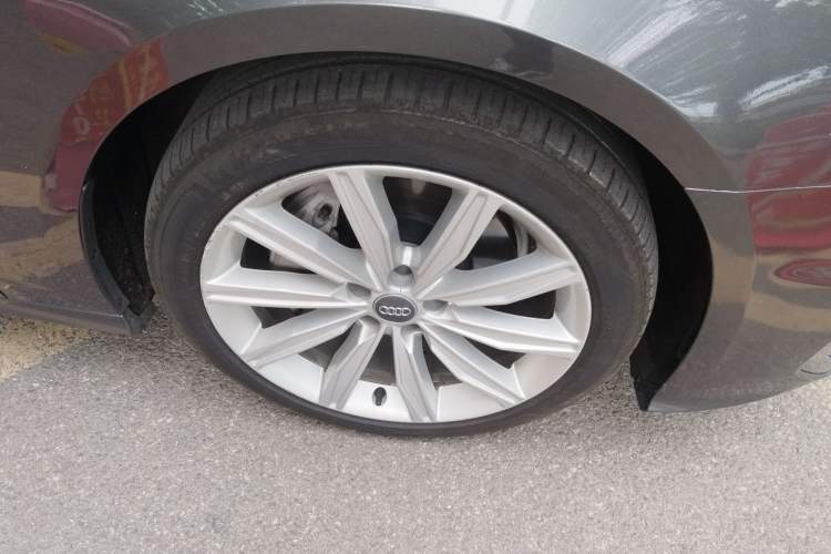 Used Audi A6L 2020 45 TFSI Prestige Dynamic Edition Right Front Wheel Hub