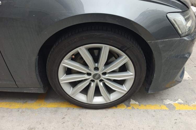 Used Audi A6L 2020 45 TFSI Prestige Dynamic Edition Right Front Wheel Hub