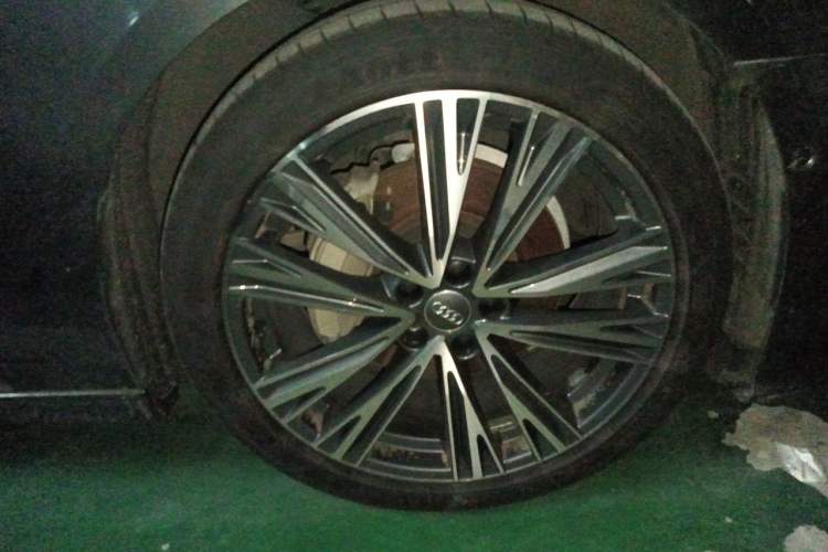 Used Audi A6L 2020 45 TFSI quattro Prestige Dynamic Edition Right Front Wheel Hub