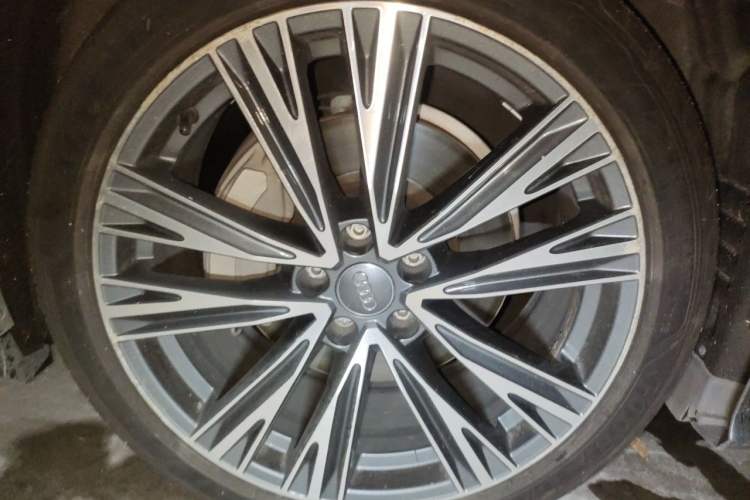 Used Audi A6L 2020 45 TFSI quattro Prestige Dynamic Edition Right Front Wheel Hub