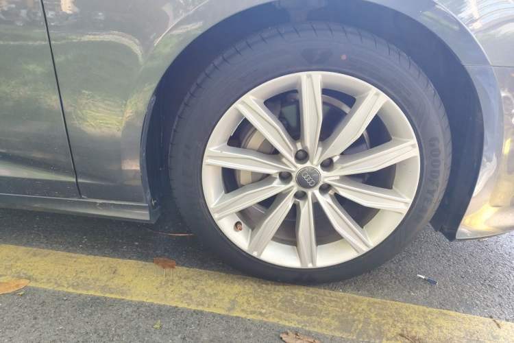 Used Audi A6L 2020 45 TFSI Prestige Dynamic Edition Right Front Wheel Hub