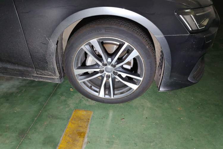 Used Audi A6L 2020 40 TFSI Luxury Dynamic Edition Right Front Wheel Hub