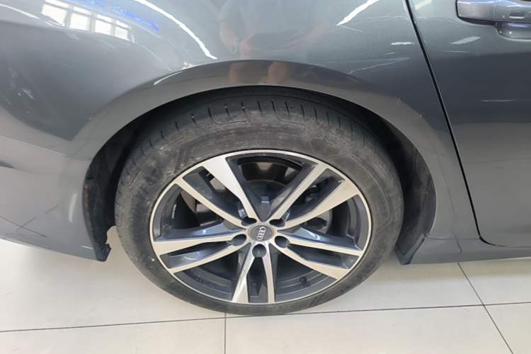 Used Audi A6L 2020 40 TFSI Luxury Dynamic Edition Right Rear Wheel Hub