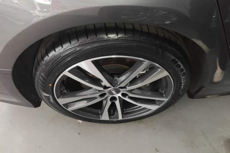 Used Audi A6L 2020 40 TFSI Luxury Dynamic Edition Right Rear Wheel Hub