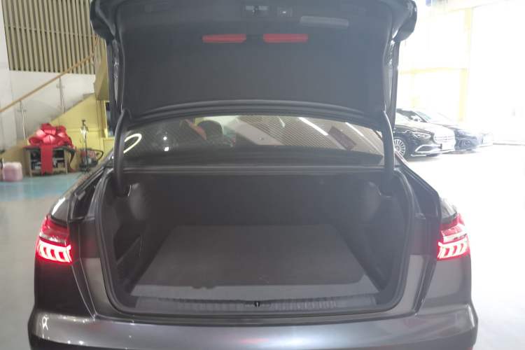 Used Audi A6L 2020 40 TFSI Luxury Dynamic Edition Trunk