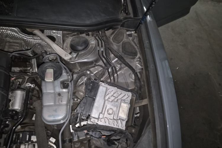 Used Audi A6L 2020 40 TFSI Luxury Dynamic Edition Engine Bay Left