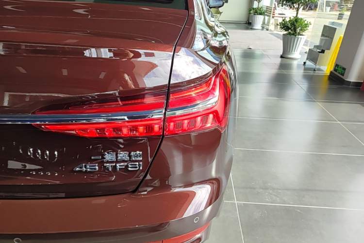 Used Audi A6L 2020 45 TFSI Prestige Dynamic Edition Right Rear Taillight