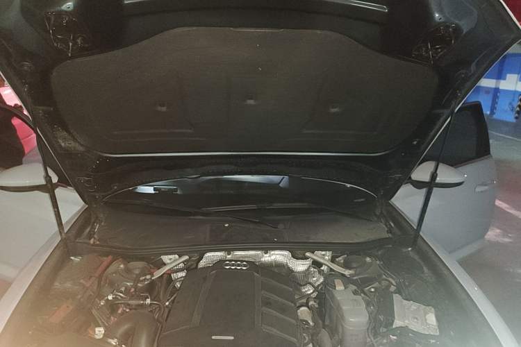 Used Audi A6L 2020 45 TFSI Prestige Dynamic Edition Engine Bay