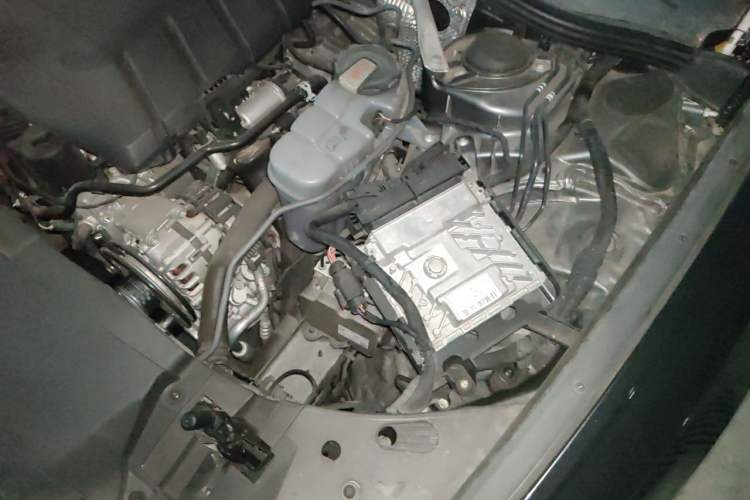 Used Audi A6L 2020 40 TFSI Luxury Prestige Edition Engine Bay Left