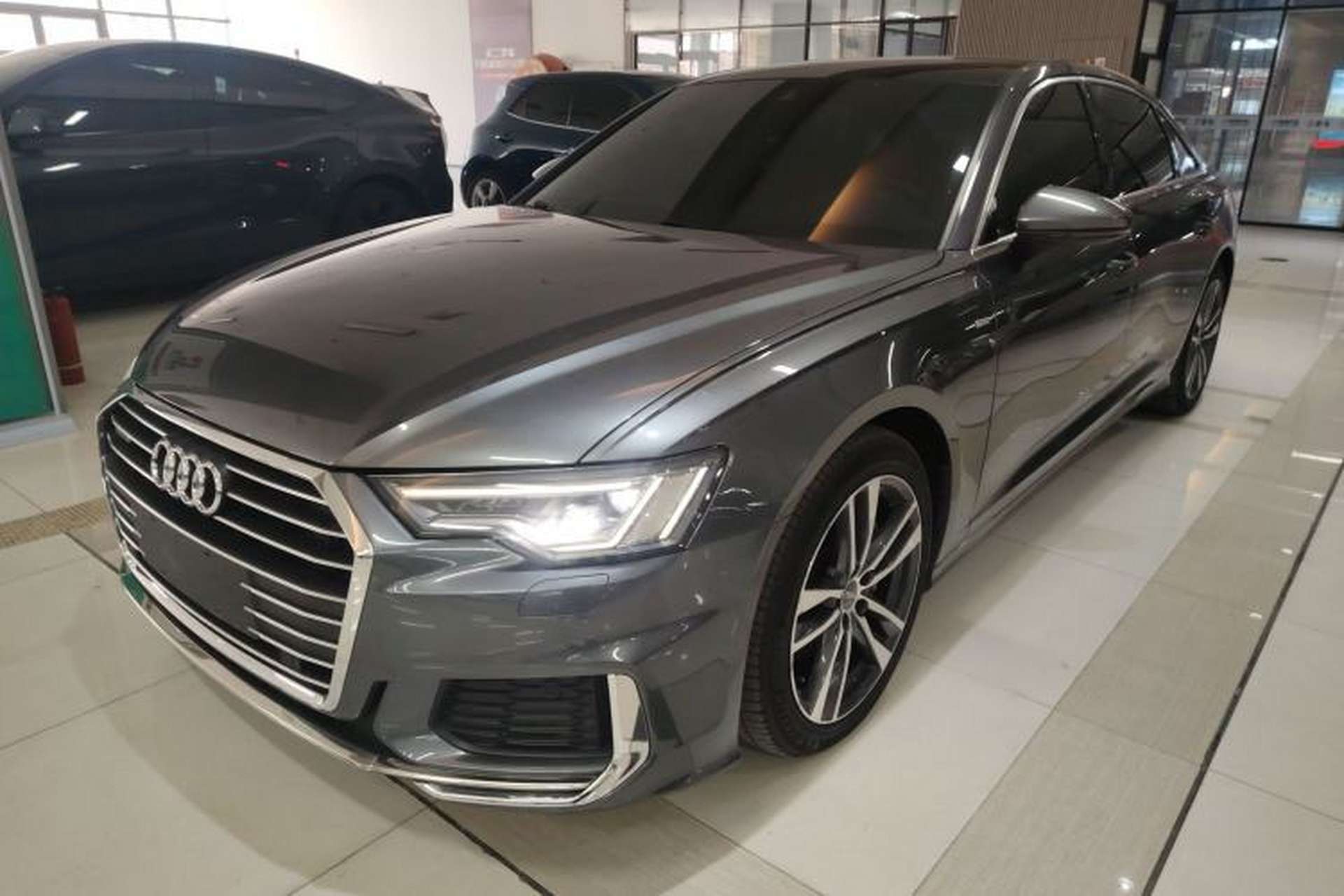 Used Audi A6L 2020 40 TFSI Luxury Dynamic Edition Front Left 45 Deg
