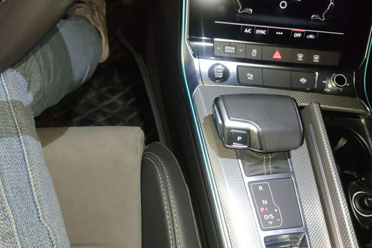 Used Audi A6L 2020 40 TFSI Luxury Prestige Edition Gear Lever