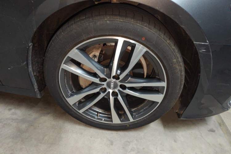 Used Audi A6L 2020 40 TFSI Luxury Dynamic Edition Right Front Wheel Hub