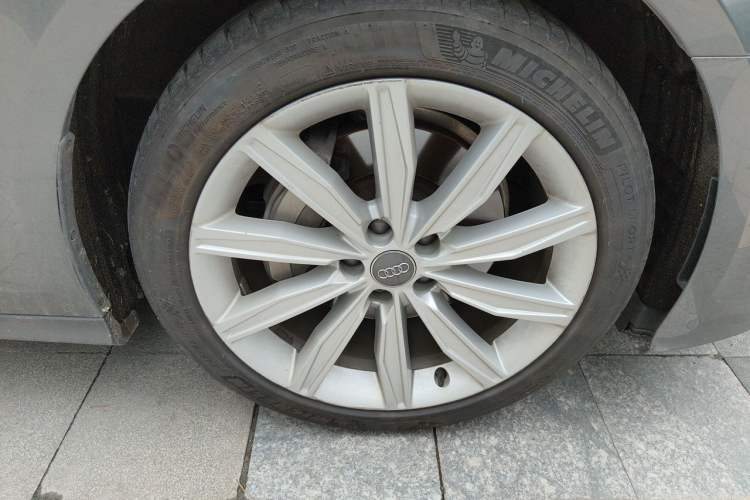Used Audi A6L 2020 45 TFSI Prestige Dynamic Edition Right Front Wheel Hub