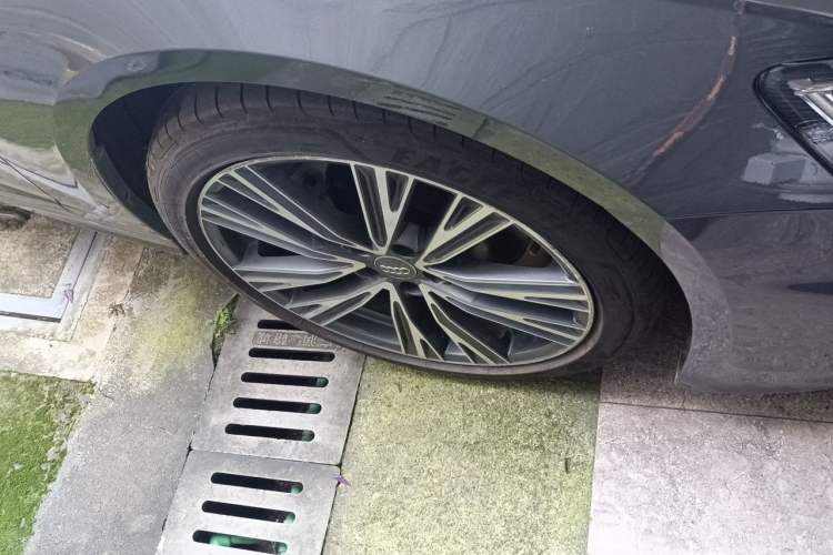 Used Audi A6L 2020 45 TFSI Prestige Dynamic Edition Right Front Wheel Hub