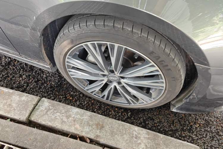 Used Audi A6L 2020 45 TFSI Prestige Dynamic Edition Right Front Wheel Hub