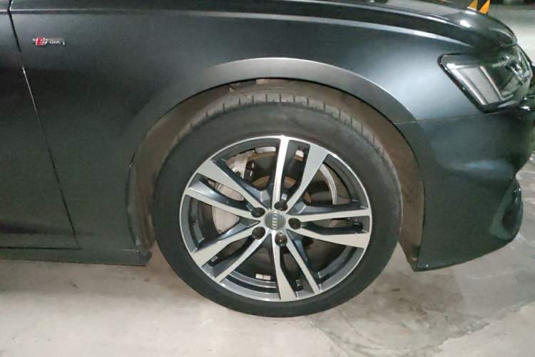 Used Audi A6L 2020 40 TFSI Luxury Prestige Edition Right Front Wheel Hub