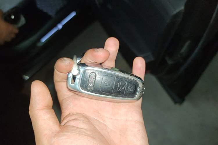 Used Audi A6L 2020 40 TFSI Luxury Prestige Edition Vehicle Key