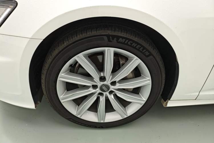 Used Audi A6L 2020 45 TFSI Prestige Dynamic Edition Left Front Wheel Hub