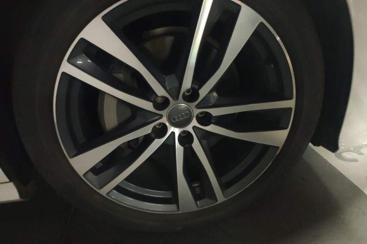 Used Audi A6L 2020 45 TFSI Prestige Dynamic Edition Right Front Wheel Hub