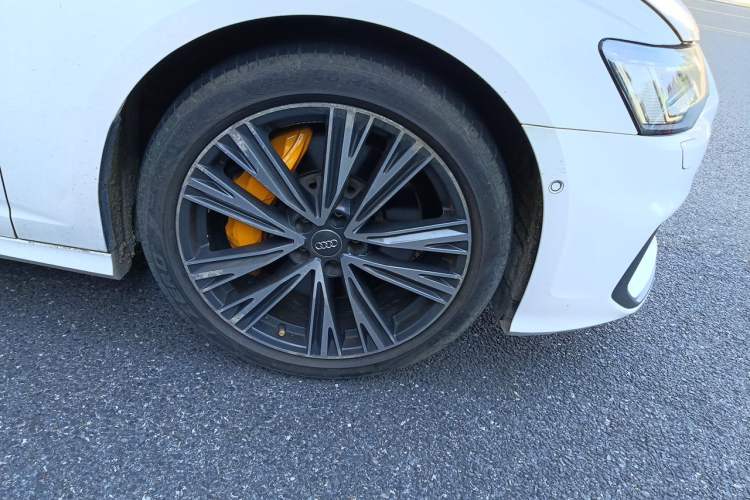 Used Audi A6L 2020 55 TFSI quattro Prestige Dynamic Edition Right Front Wheel Hub