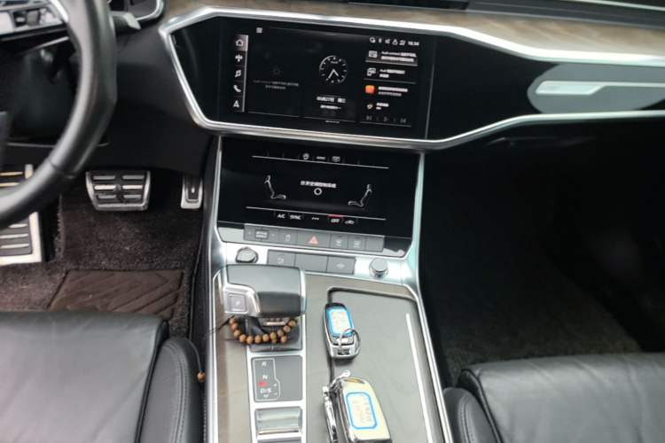 Used Audi A6L 2021 40 TFSI Luxury Prestige Edition Audio And AC Panel