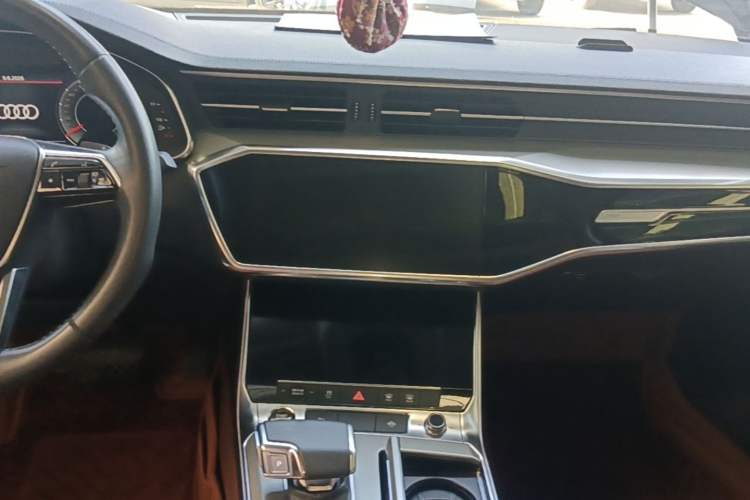Used Audi A6L 2021 40 TFSI Luxury Prestige Edition Audio And AC Panel