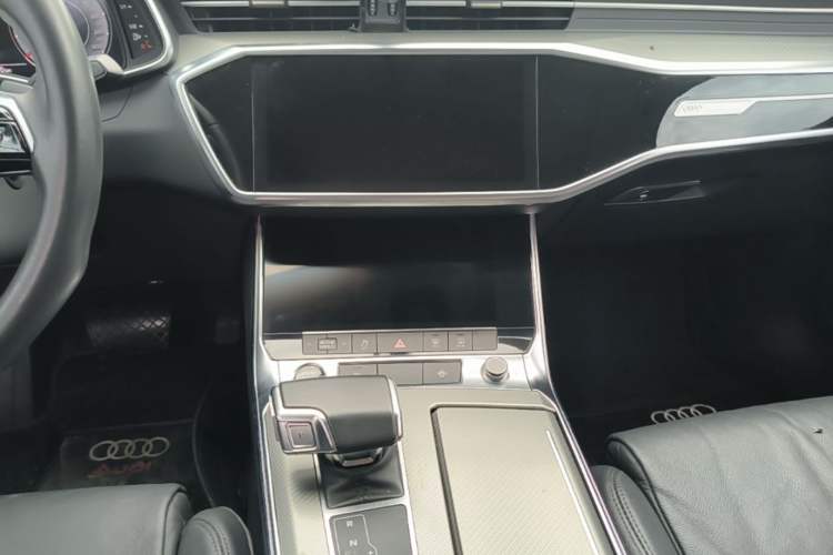 Used Audi A6L 2021 40 TFSI Luxury Prestige Edition Audio And AC Panel
