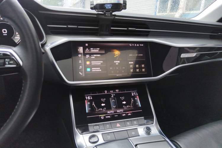 Used Audi A6L 2021 40 TFSI Luxury Prestige Edition Audio And AC Panel