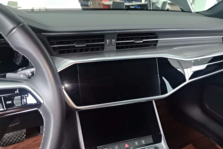 Used Audi A6L 2021 45 TFSI quattro Prestige Dynamic Edition Audio And AC Panel