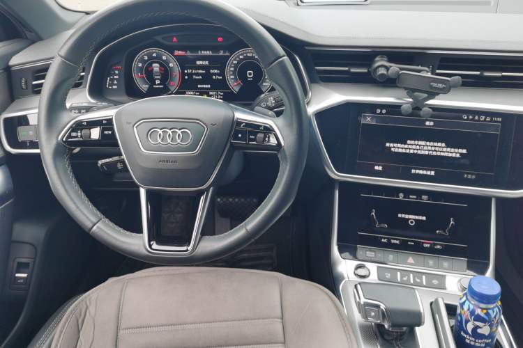 Used Audi A6L 2021 40 TFSI Luxury Dynamic Edition Audio And AC Panel