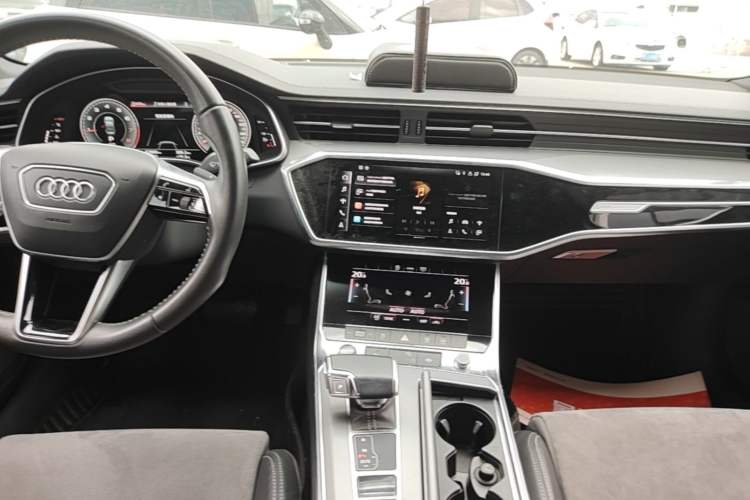 Used Audi A6L 2021 40 TFSI Luxury Dynamic Edition Audio And AC Panel