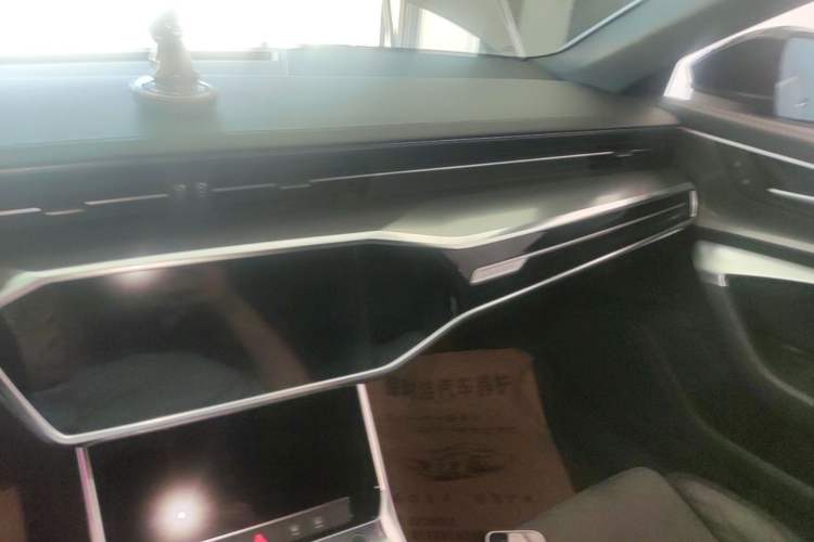 Used Audi A6L 2021 45 TFSI quattro Prestige Dynamic Edition Audio And AC Panel